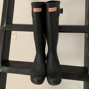 Black Hunter boots